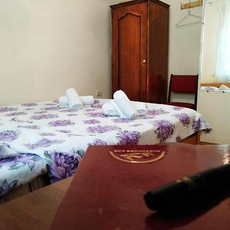 Hostel Sakharov & Tours Jereván Kültér fotó