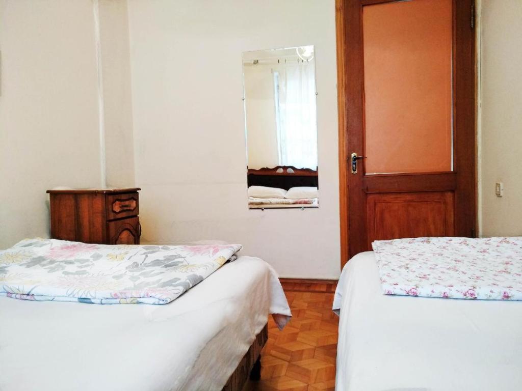 Hostel Sakharov & Tours Jereván Kültér fotó